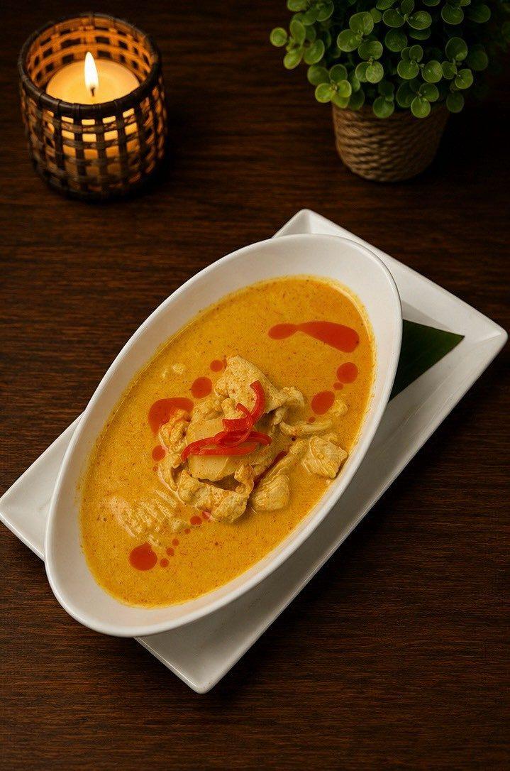 Yellow Curry (แกงกะหรี่ไก่) — Curry at Narwhal Thai Table, Huntington Beach